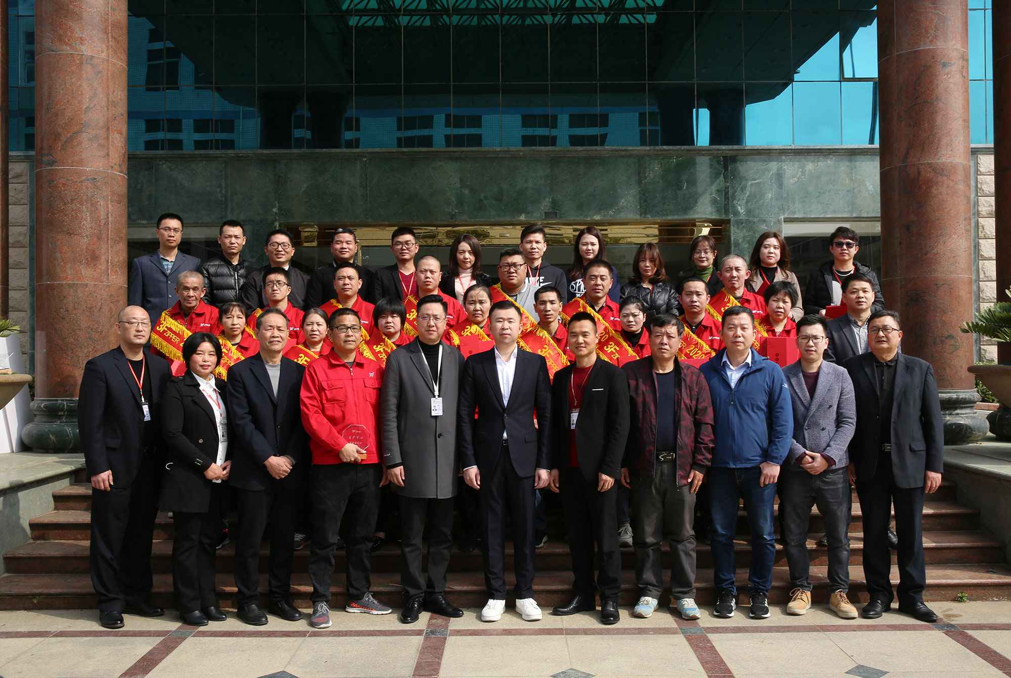 3F英亚网页版-英亚YINGYA(中国)召开2020年度经营总结暨表彰大会